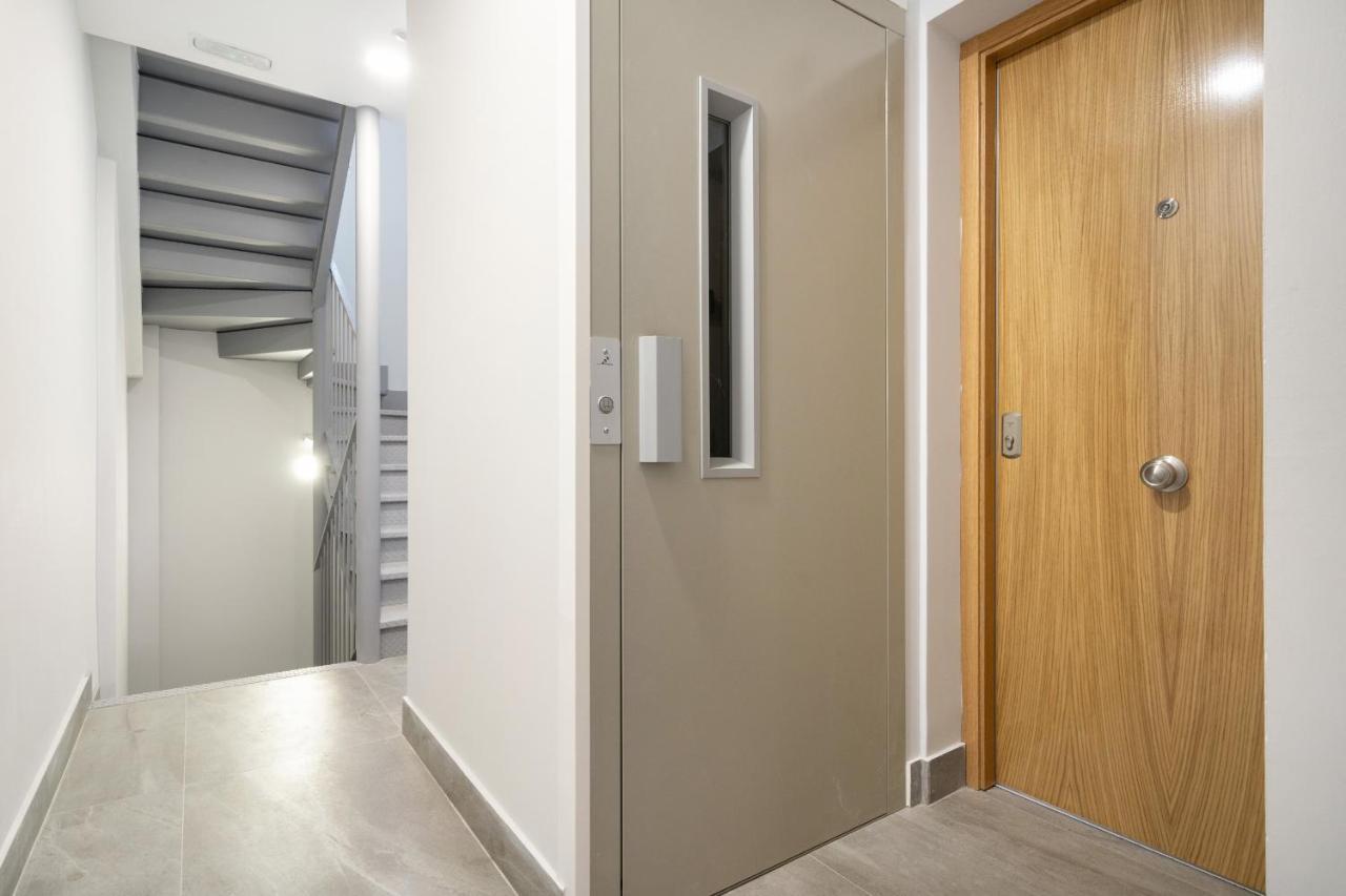 Apartamentos Reformados En Madrid Rio Exterior photo